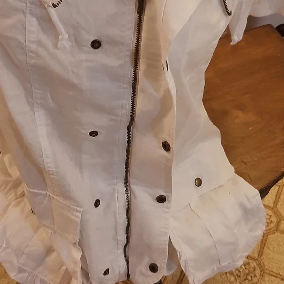 Small Top - Picture 2 of 6